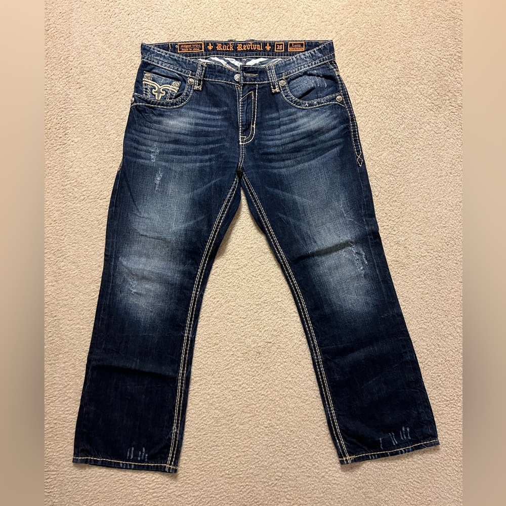 Men’s Rock Revival Larry jeans-The Buckle. Size 38x32 Relaxed straight fit